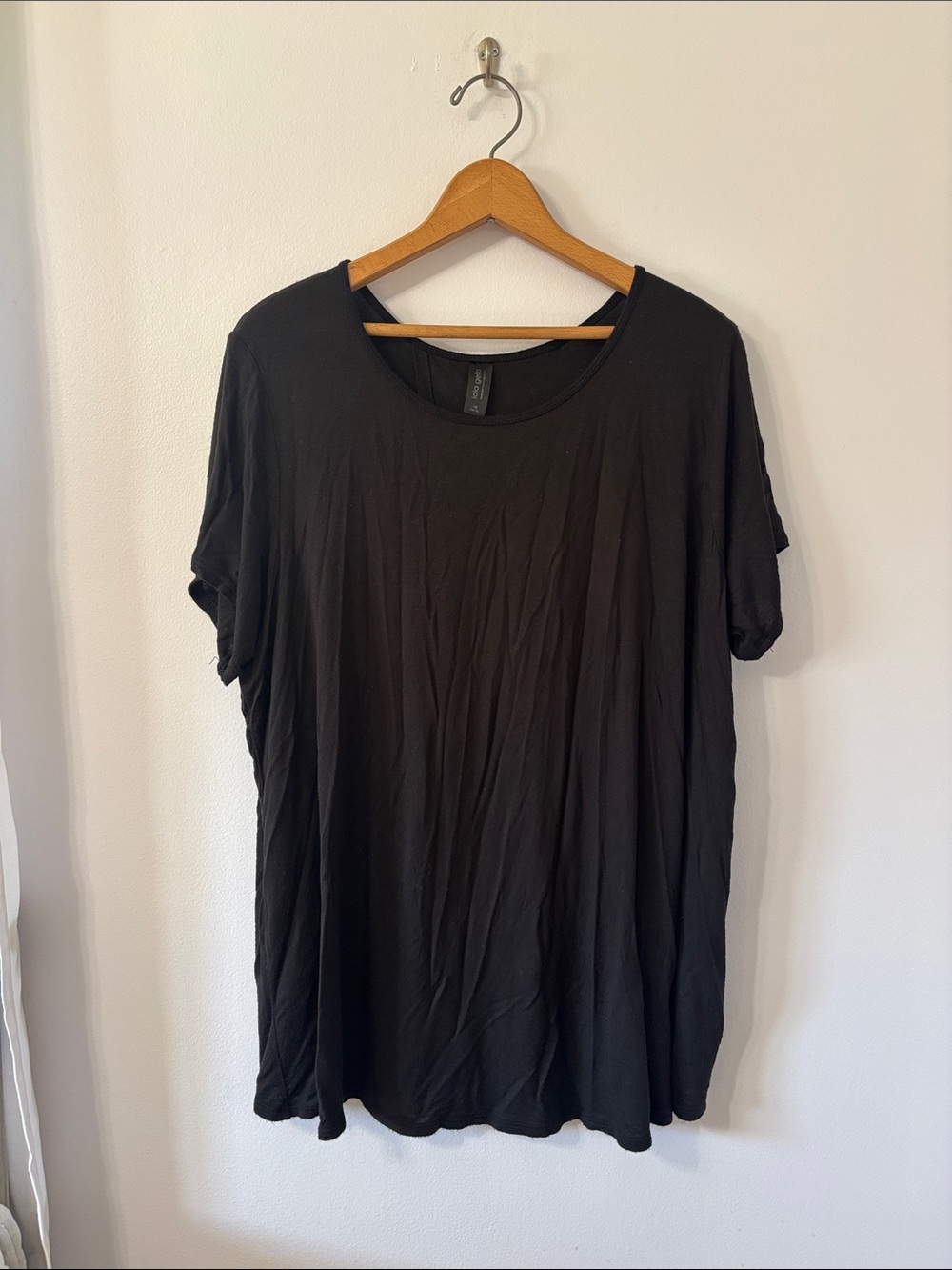 Lola Getts Relaxed Scoop Neck Short Sleeve Top - Black - Tunic Length Open Back